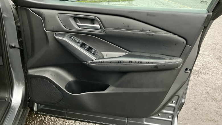 Nissan Qashqai 1.3 DiG-T MH Acenta Premium 5dr Petrol Hatchback